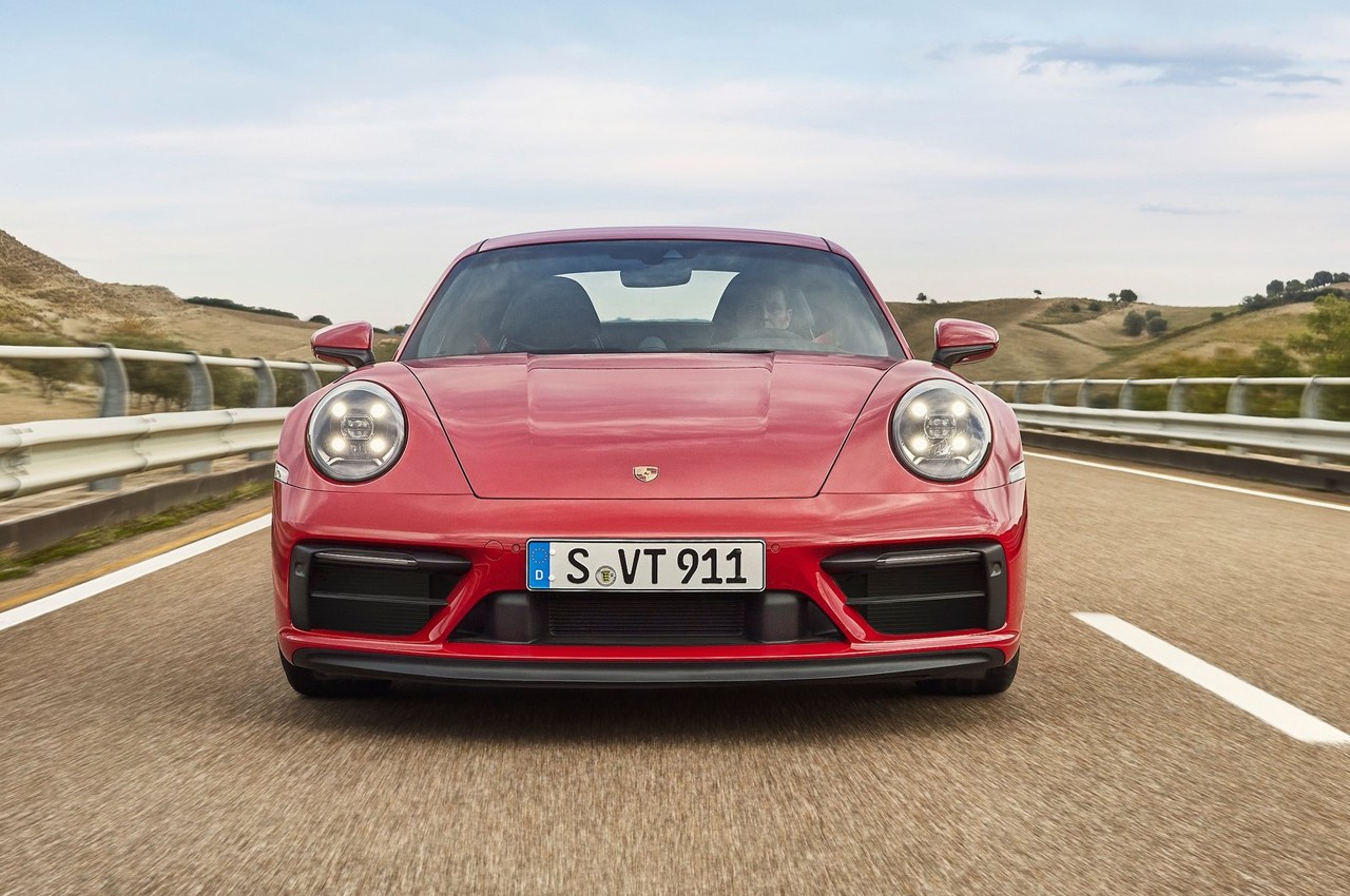 Porsche 911 (992) GTS: immagini ufficiali