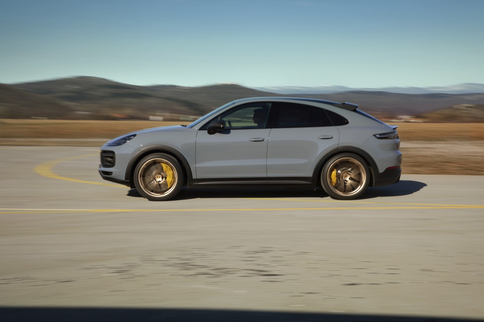 Porsche Cayenne Turbo GT 2021: immagini ufficiali