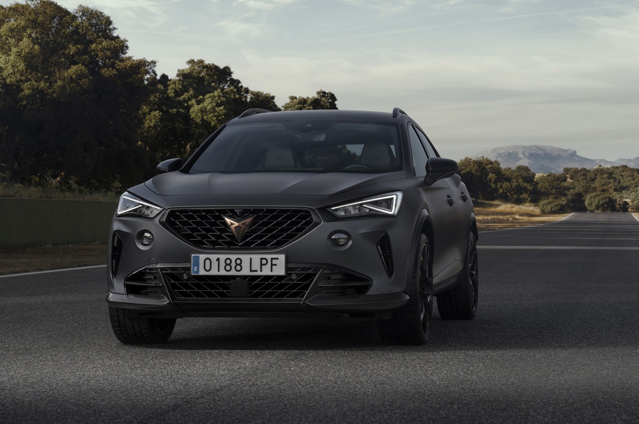 Cupra Formentor VZ5: la prova in pista