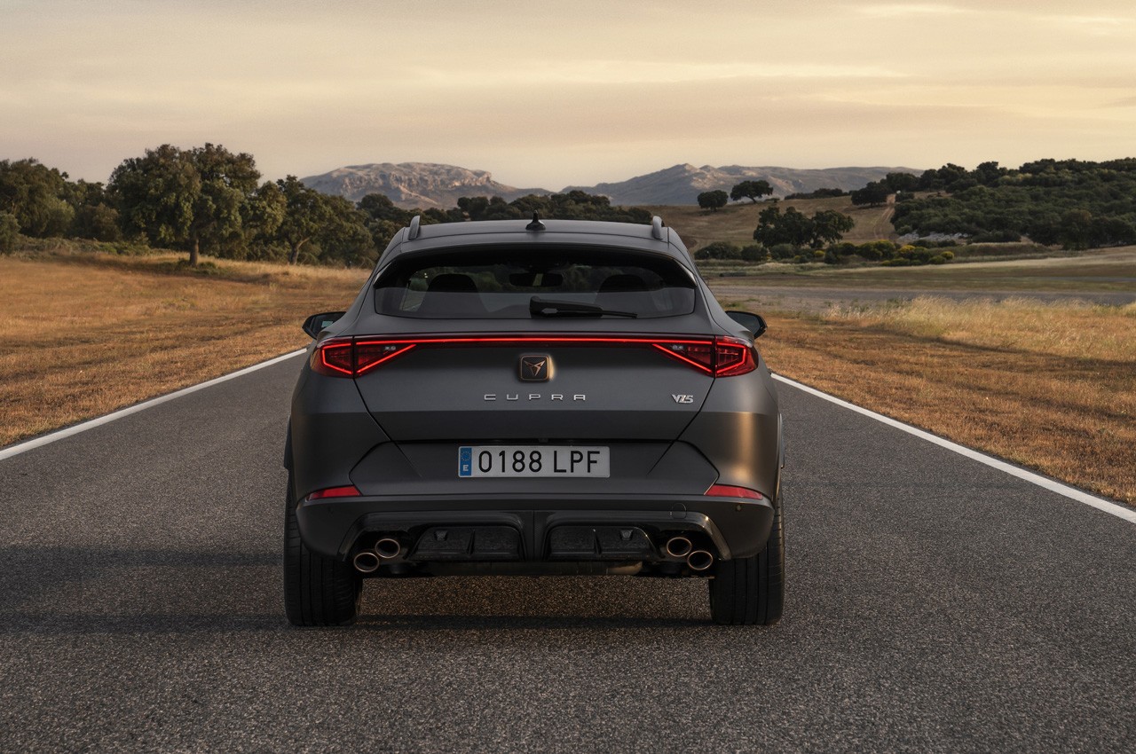 Cupra Formentor VZ5: la prova in pista