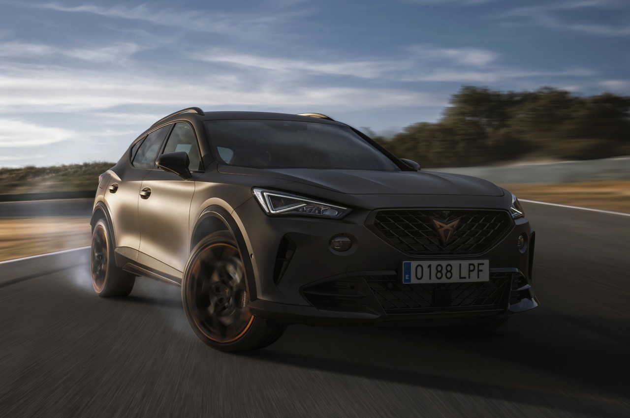 Cupra Formentor VZ5: la prova in pista