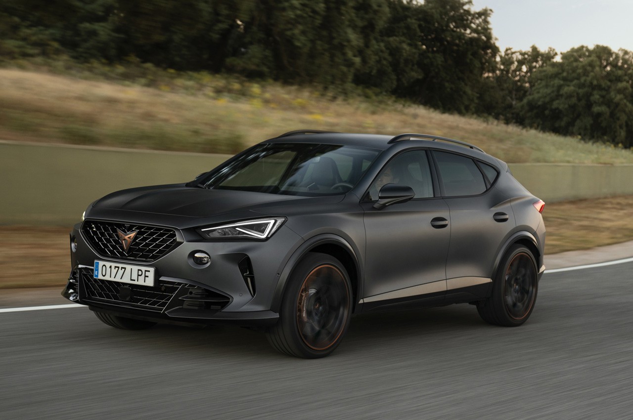 Cupra Formentor VZ5: la prova in pista