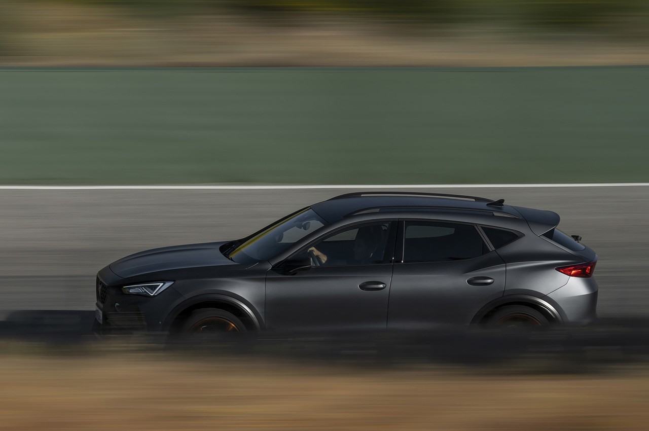 Cupra Formentor VZ5: la prova in pista