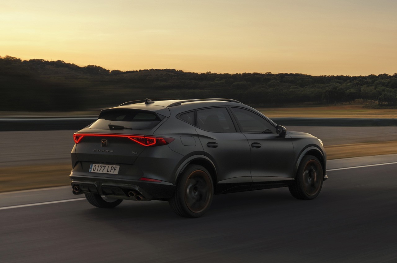 Cupra Formentor VZ5: la prova in pista