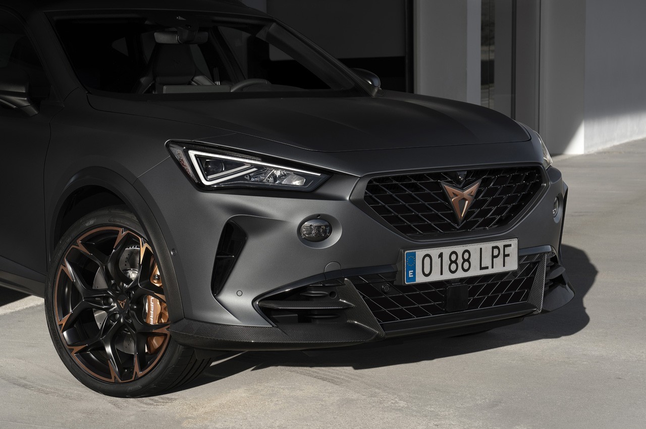 Cupra Formentor VZ5: la prova in pista