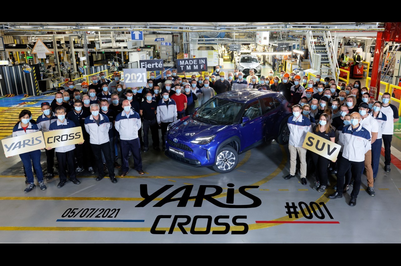 Toyota Yaris Cross, via alla produzione a Valenciennes: immagini ufficiali