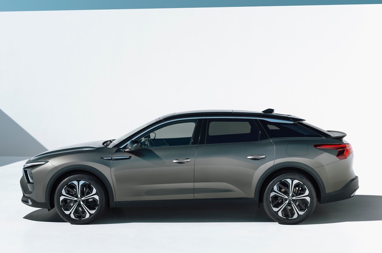 Citroen C5 X: nuove immagini ufficiali