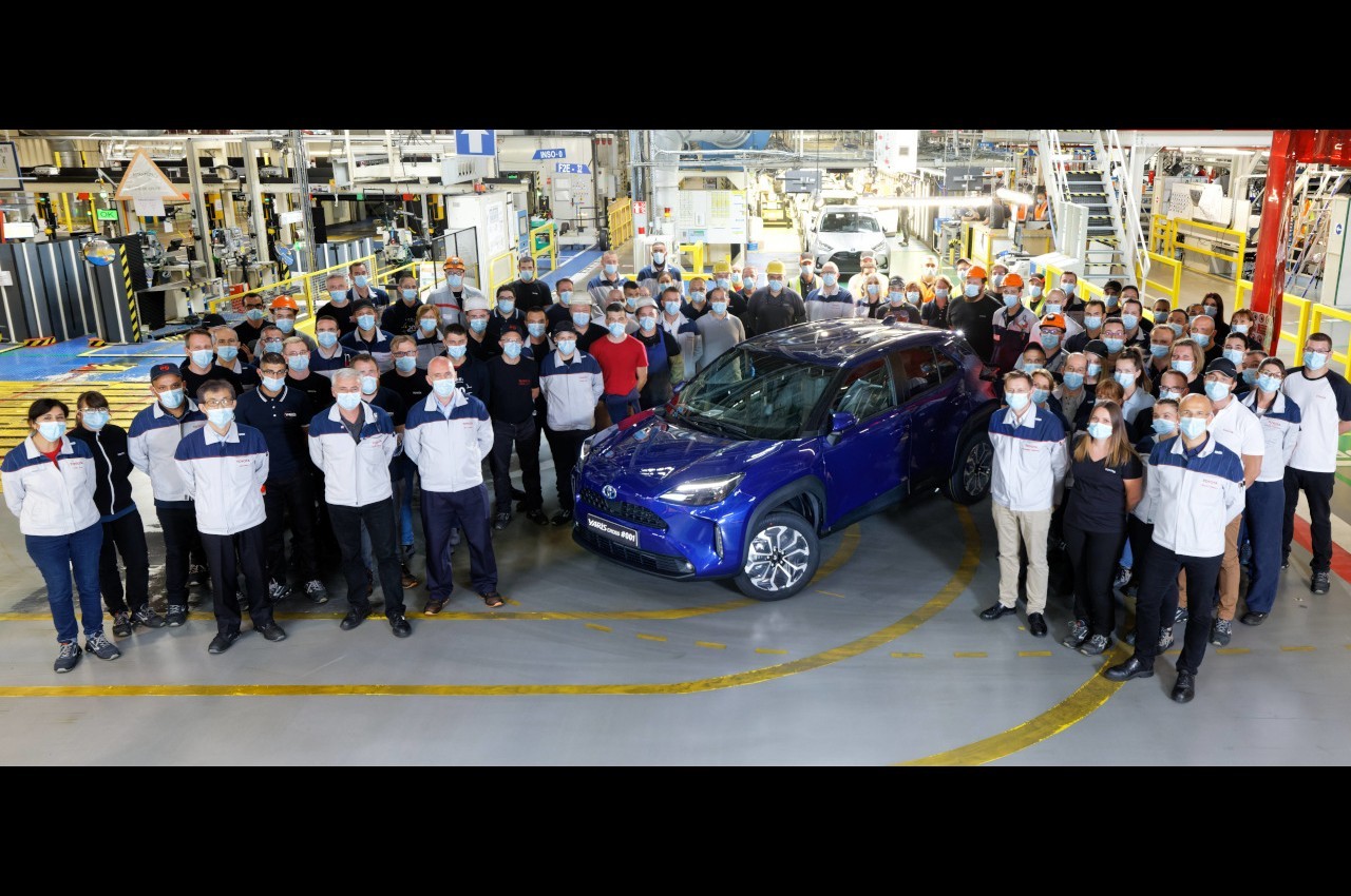 Toyota Yaris Cross, via alla produzione a Valenciennes: immagini ufficiali