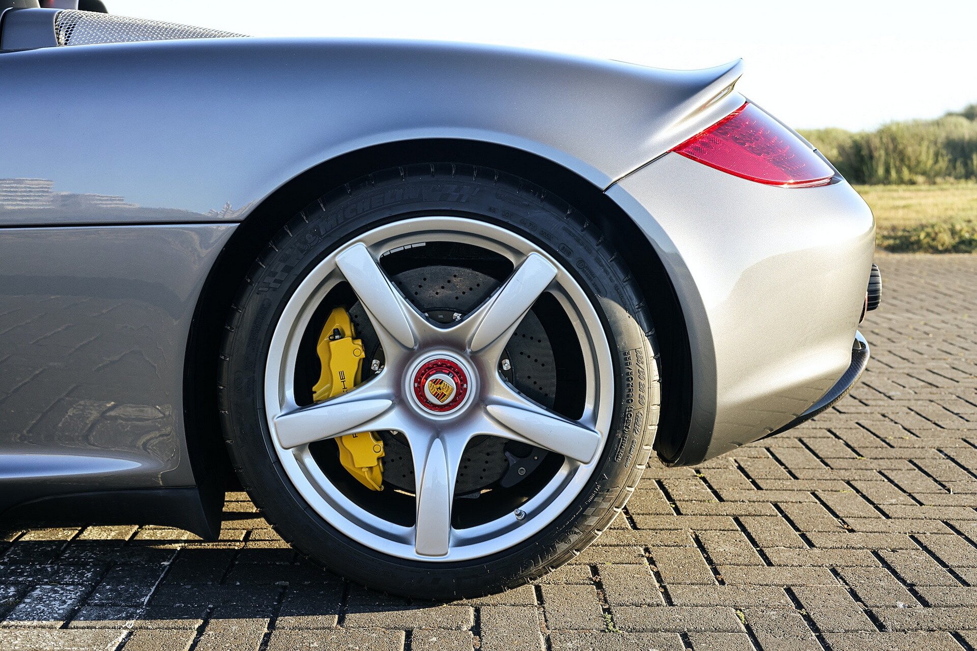 Porsche Carrera GT di Jenson Button: le immagini