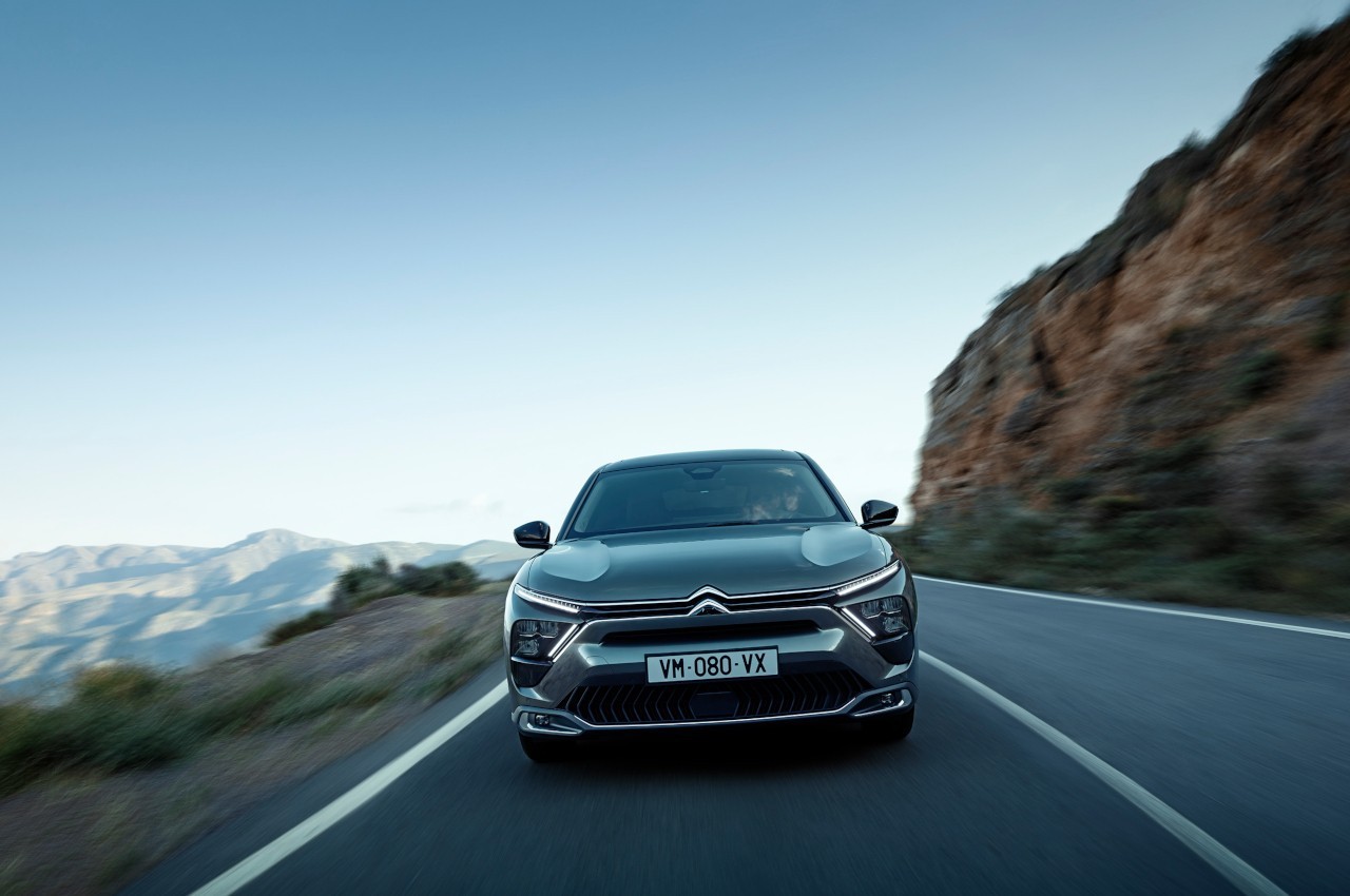 Citroen C5 X: nuove immagini ufficiali