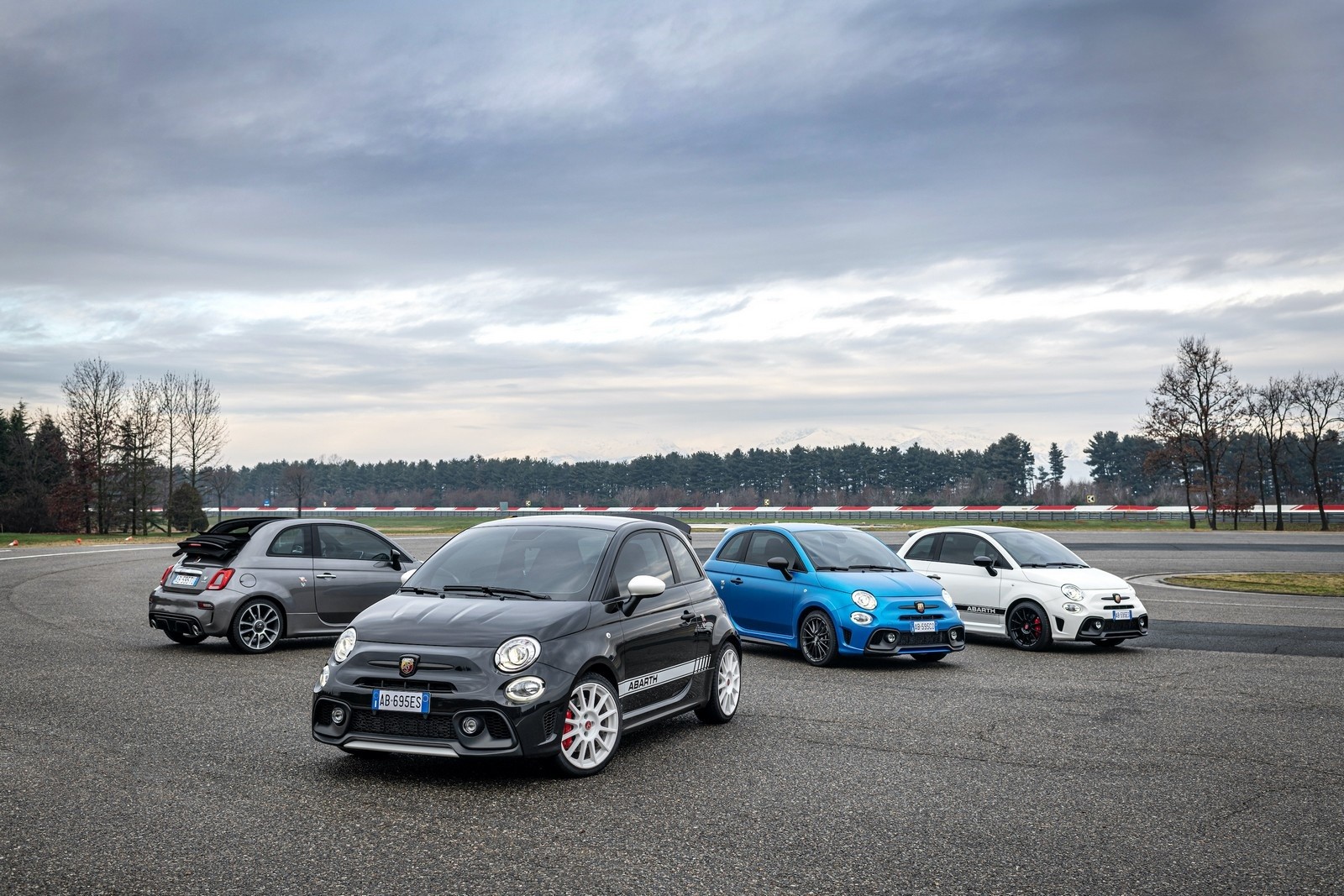 Nuova Abarth 695 Esseesse 2021: immagini ufficiali