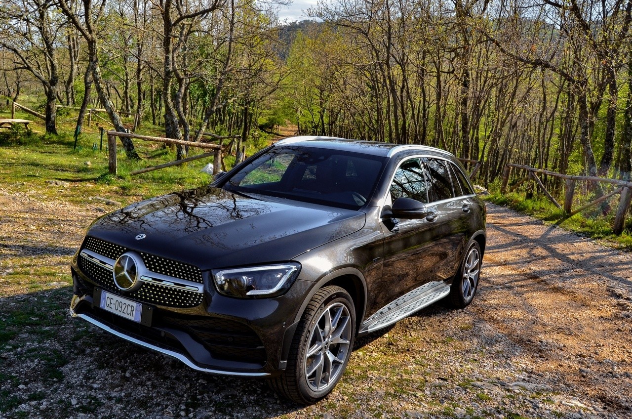 Mercedes-Benz GLC 300de 4Matic EQ Power: la prova su strada