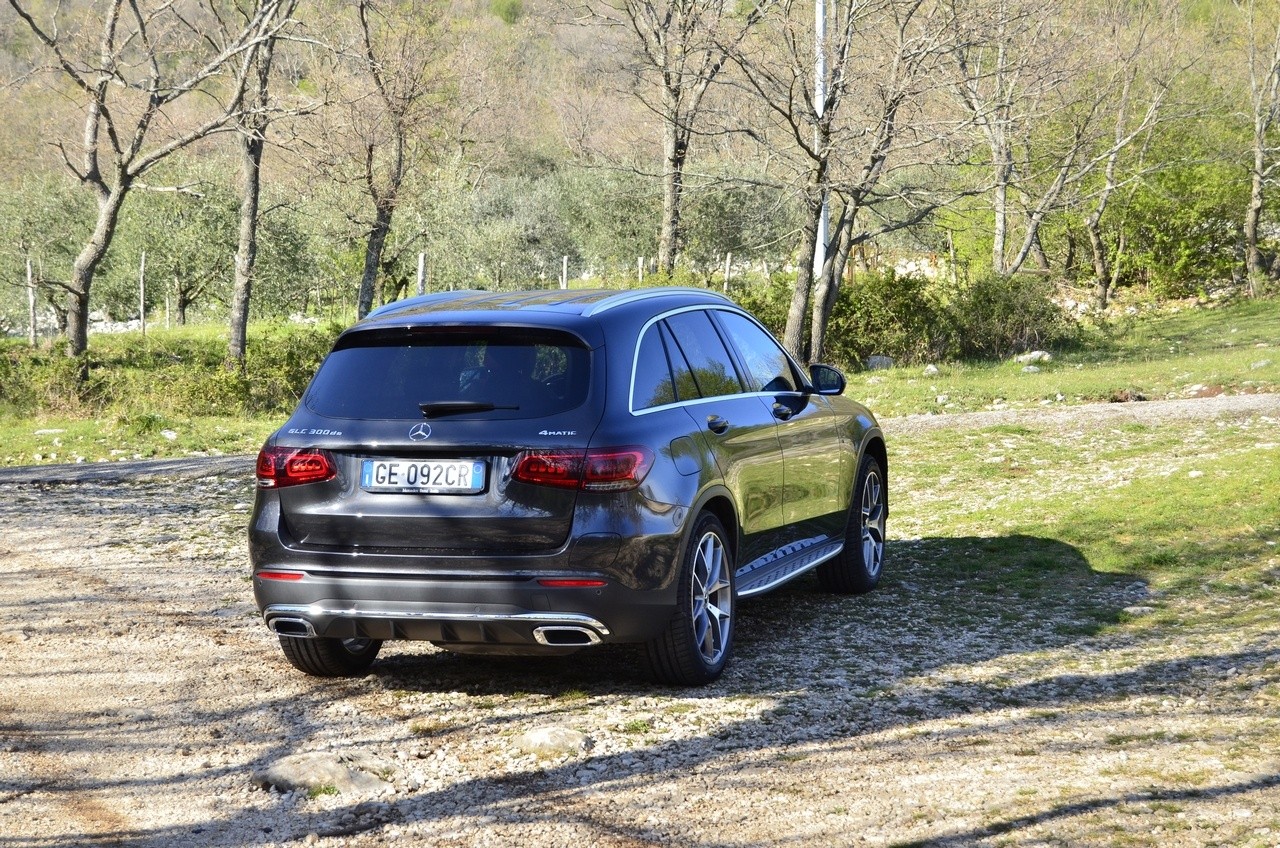 Mercedes-Benz GLC 300de 4Matic EQ Power: la prova su strada