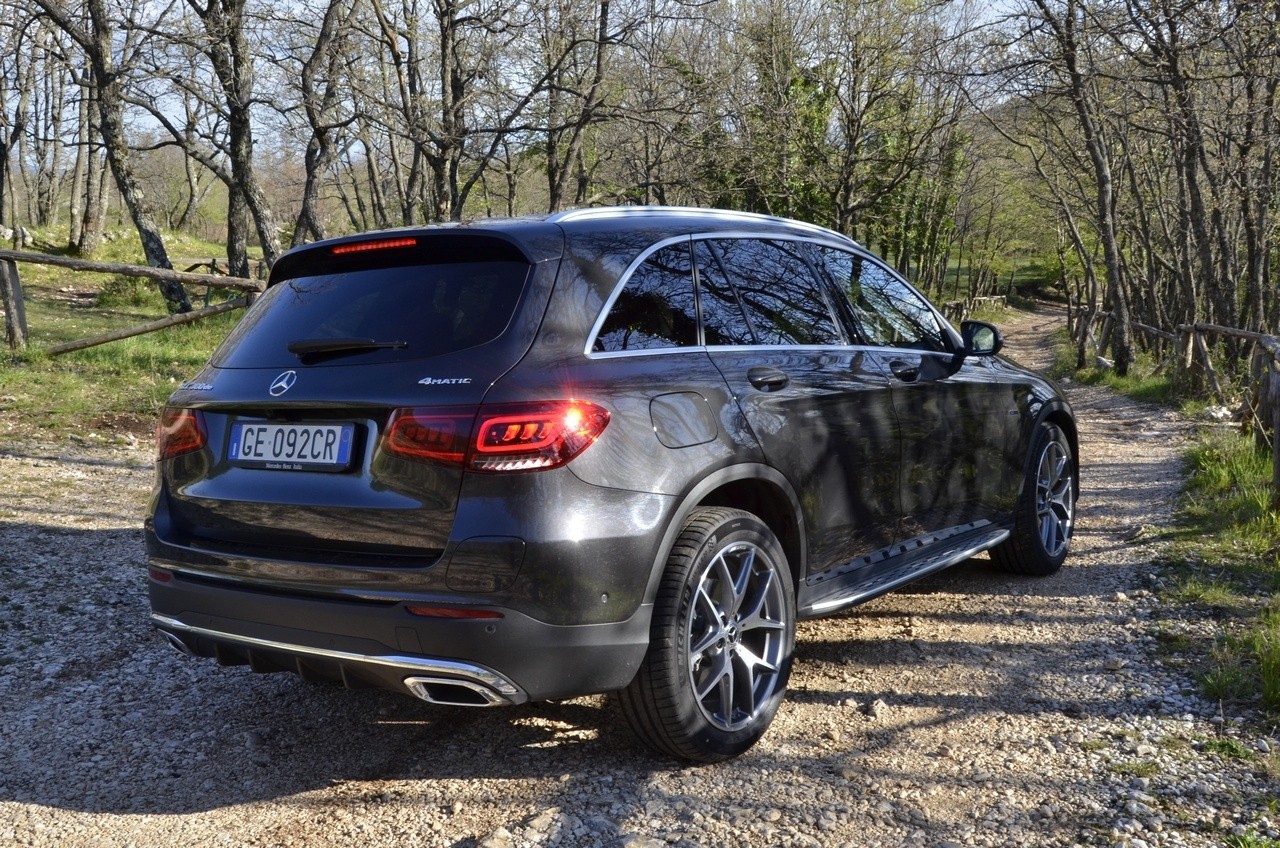 Mercedes-Benz GLC 300de 4Matic EQ Power: la prova su strada