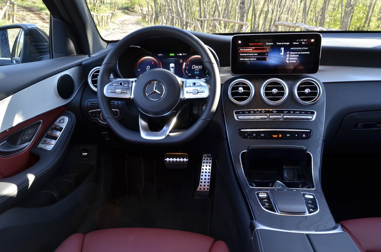 Mercedes-Benz GLC 300de 4Matic EQ Power: la prova su strada