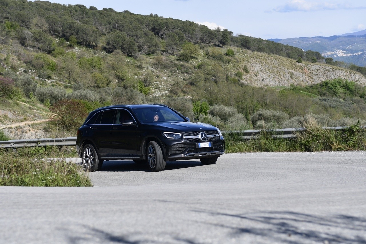 Mercedes-Benz GLC 300de 4Matic EQ Power: la prova su strada