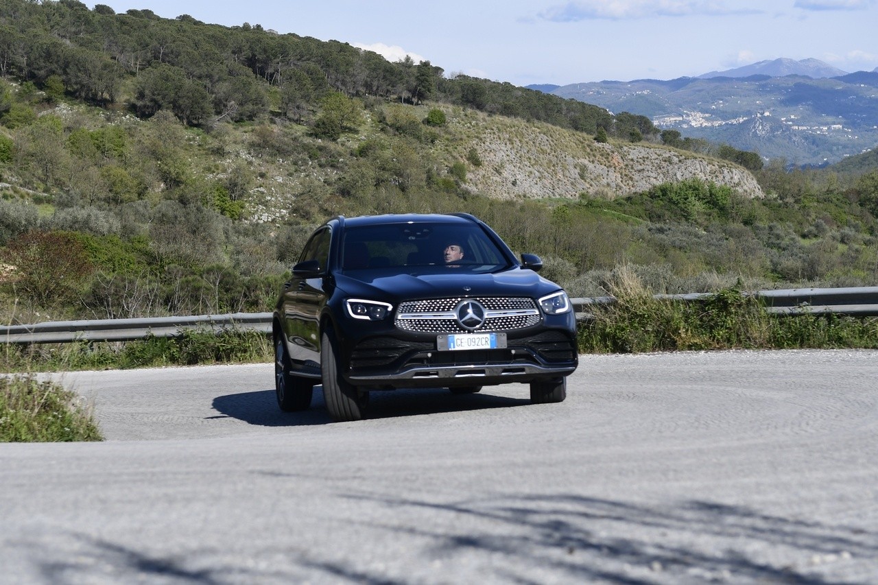 Mercedes-Benz GLC 300de 4Matic EQ Power: la prova su strada