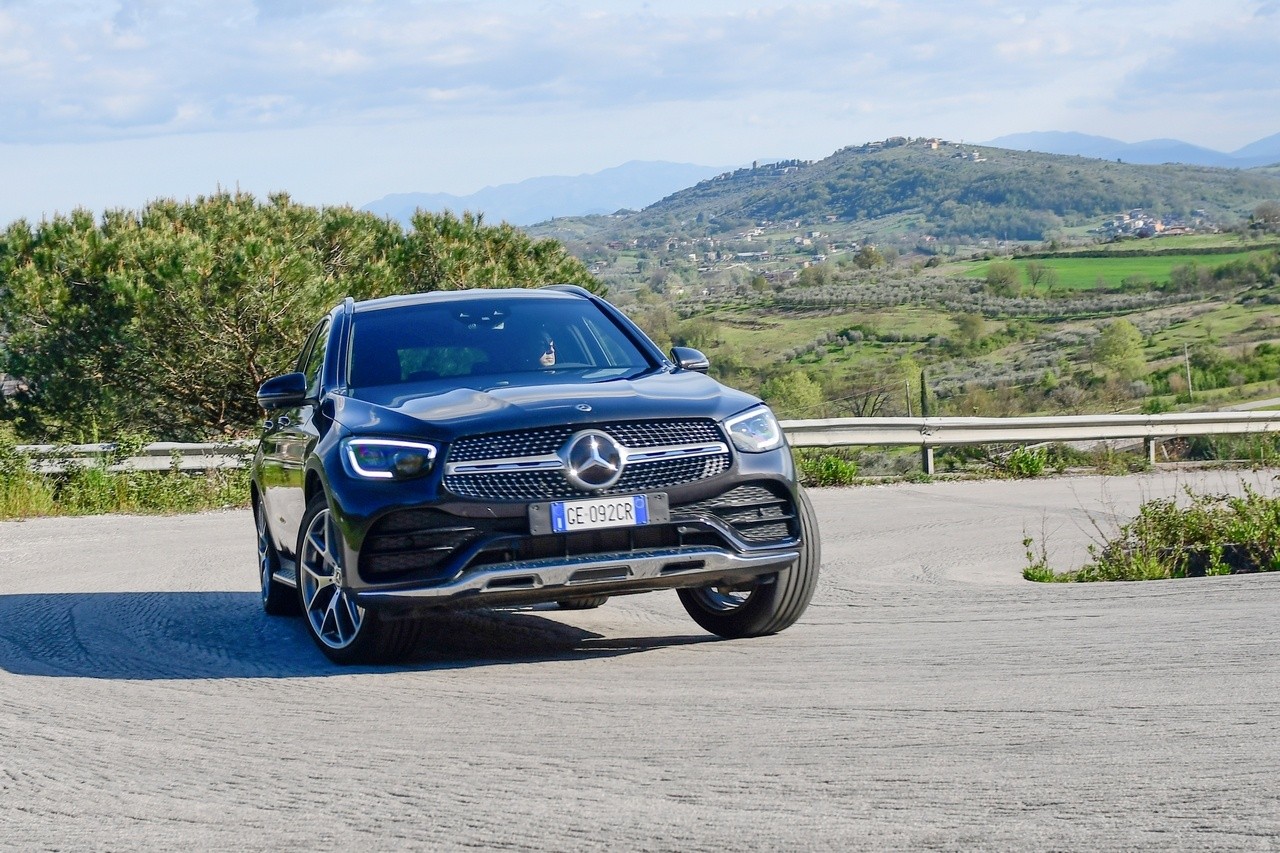 Mercedes-Benz GLC 300de 4Matic EQ Power: la prova su strada