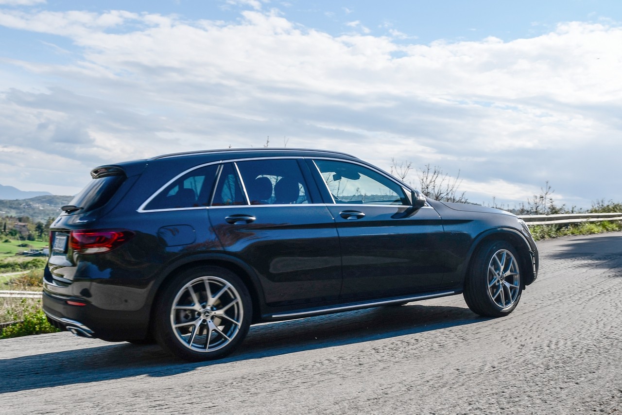 Mercedes-Benz GLC 300de 4Matic EQ Power: la prova su strada