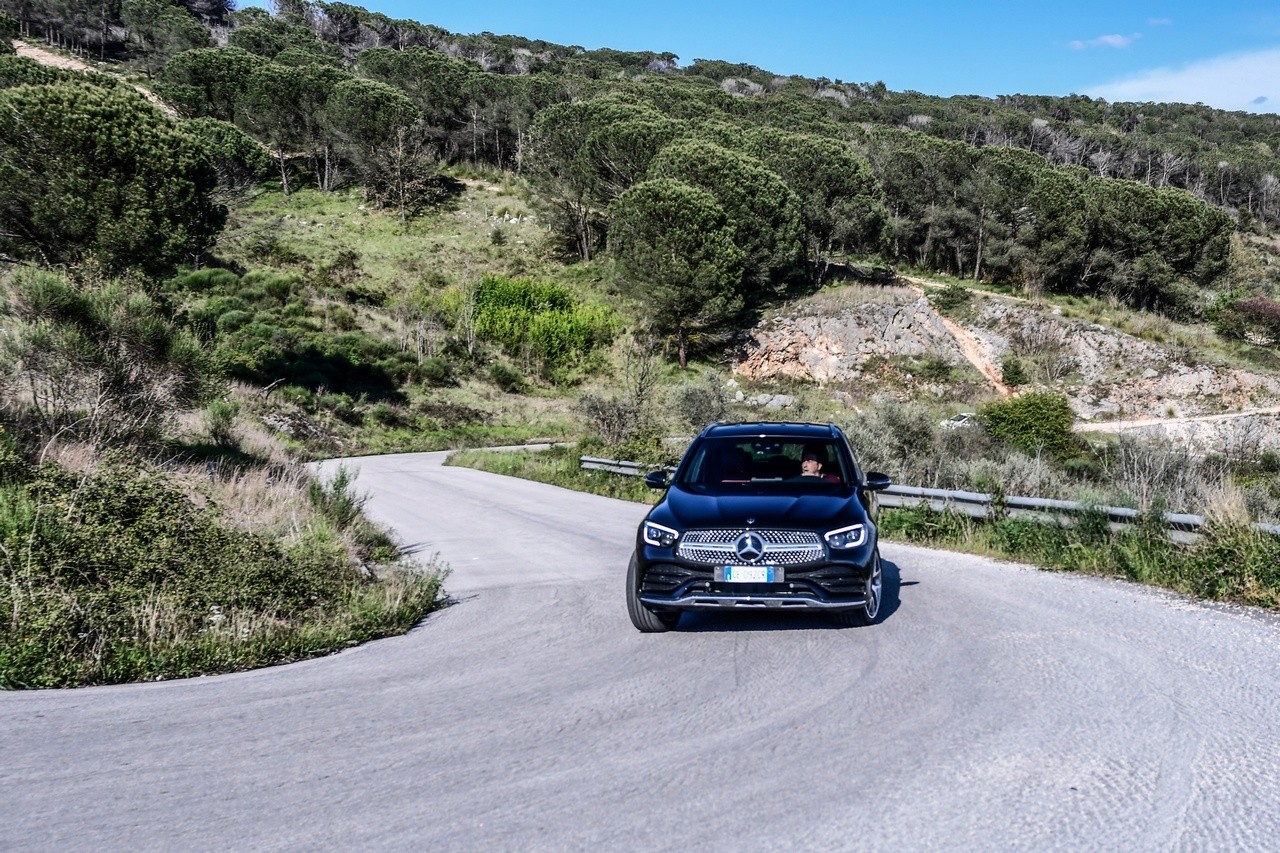 Mercedes-Benz GLC 300de 4Matic EQ Power: la prova su strada