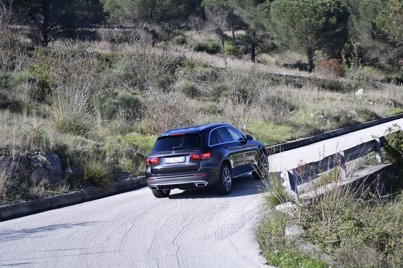 Mercedes-Benz GLC 300de 4Matic EQ Power: la prova su strada