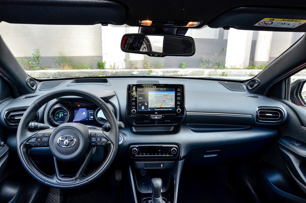 Toyota Yaris Hybrid: la prova su strada