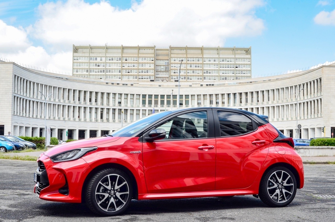 Toyota Yaris Hybrid: la prova su strada