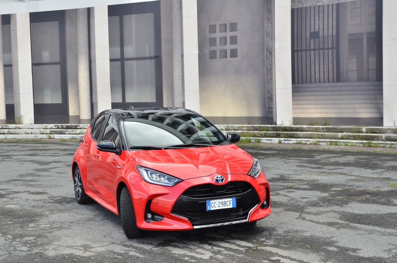 Toyota Yaris Hybrid: la prova su strada