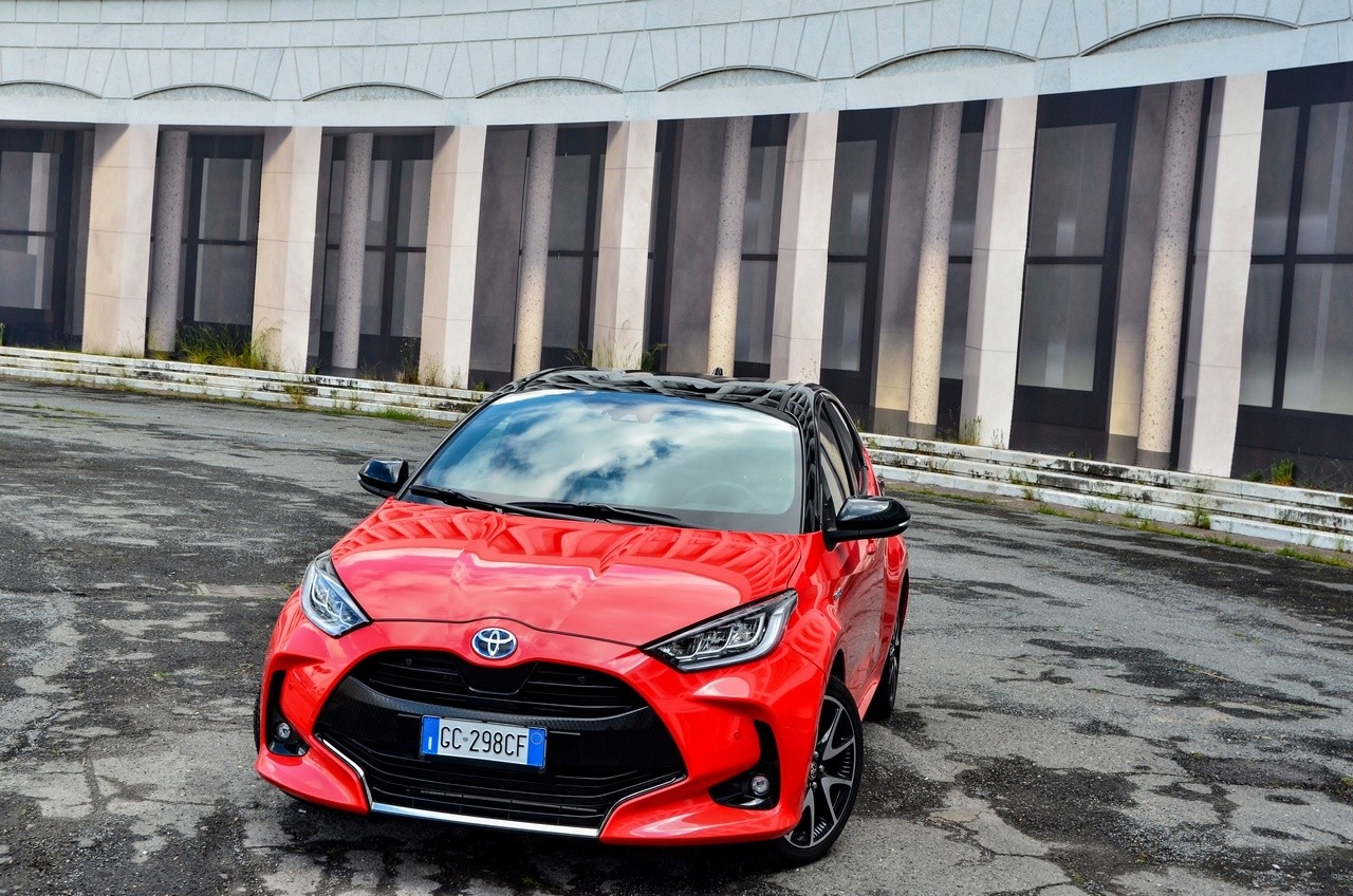 Toyota Yaris Hybrid: la prova su strada