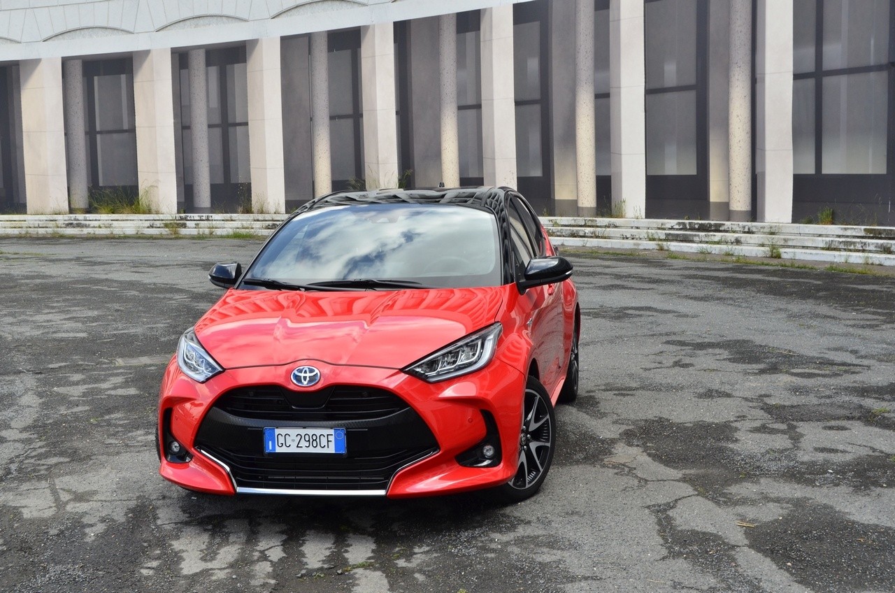 Toyota Yaris Hybrid: la prova su strada