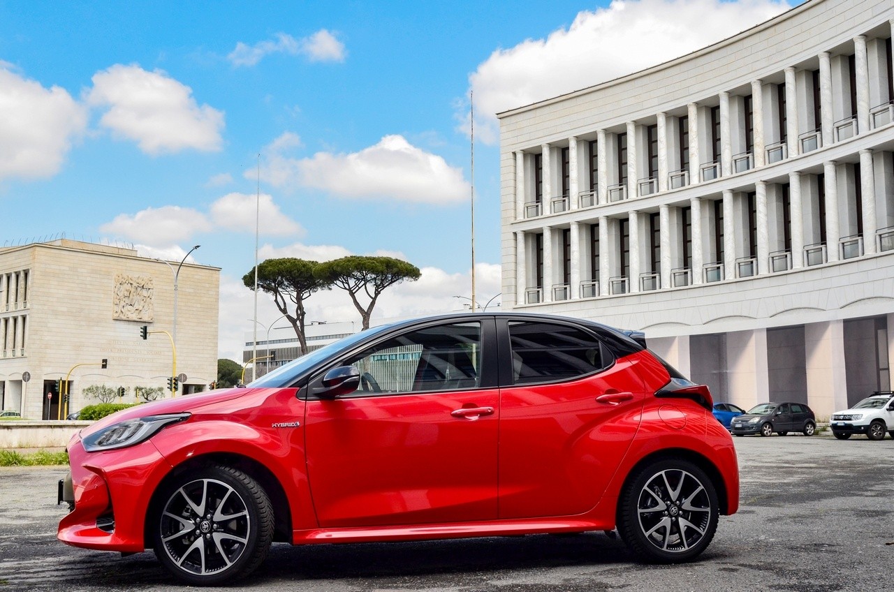 Toyota Yaris Hybrid: la prova su strada