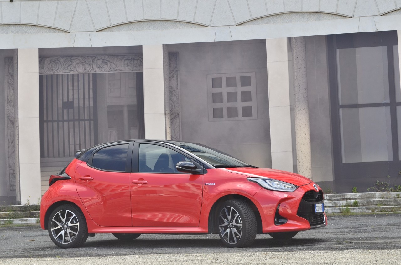 Toyota Yaris Hybrid: la prova su strada