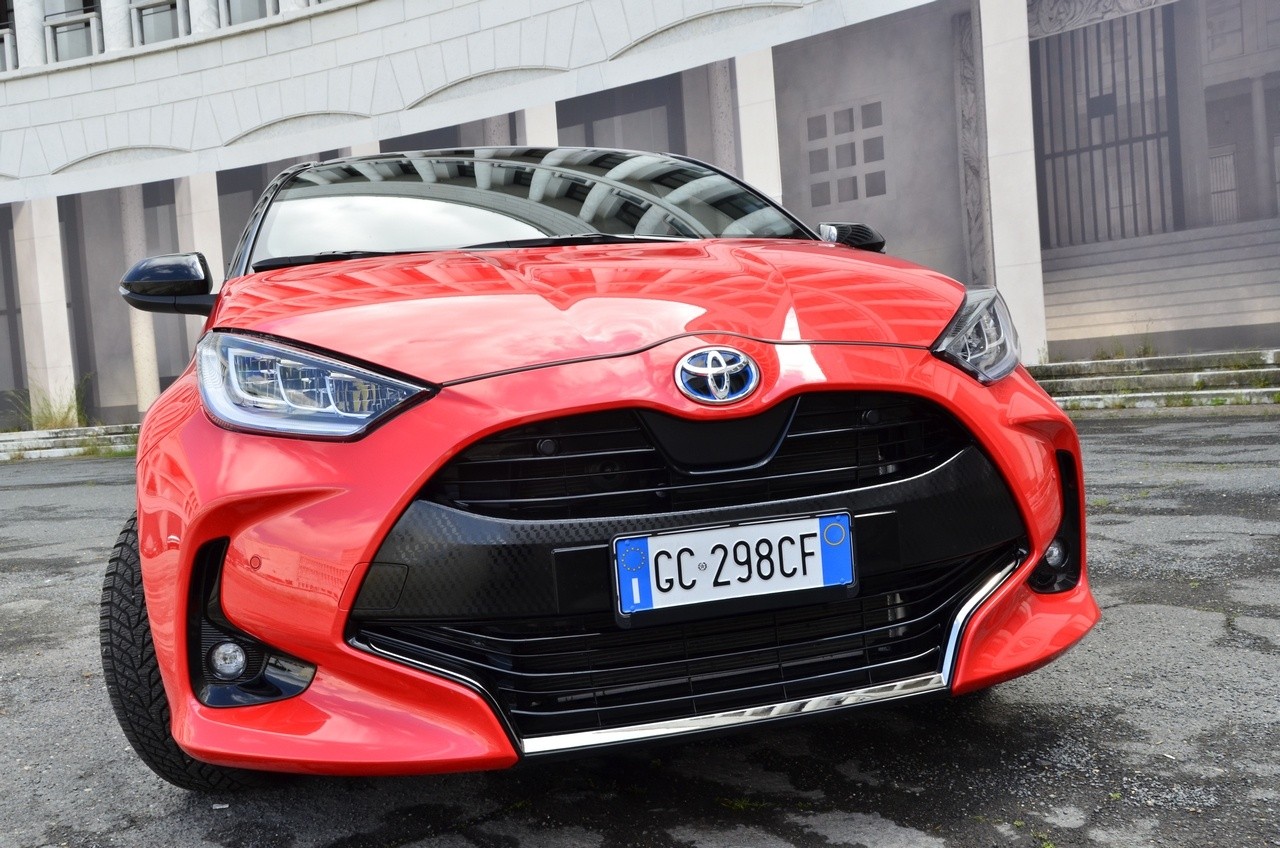 Toyota Yaris Hybrid: la prova su strada