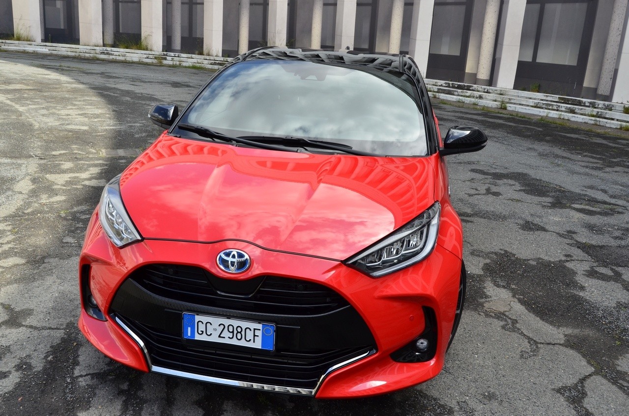 Toyota Yaris Hybrid: la prova su strada