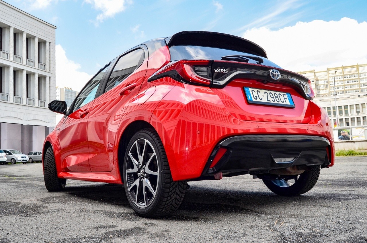 Toyota Yaris Hybrid: la prova su strada