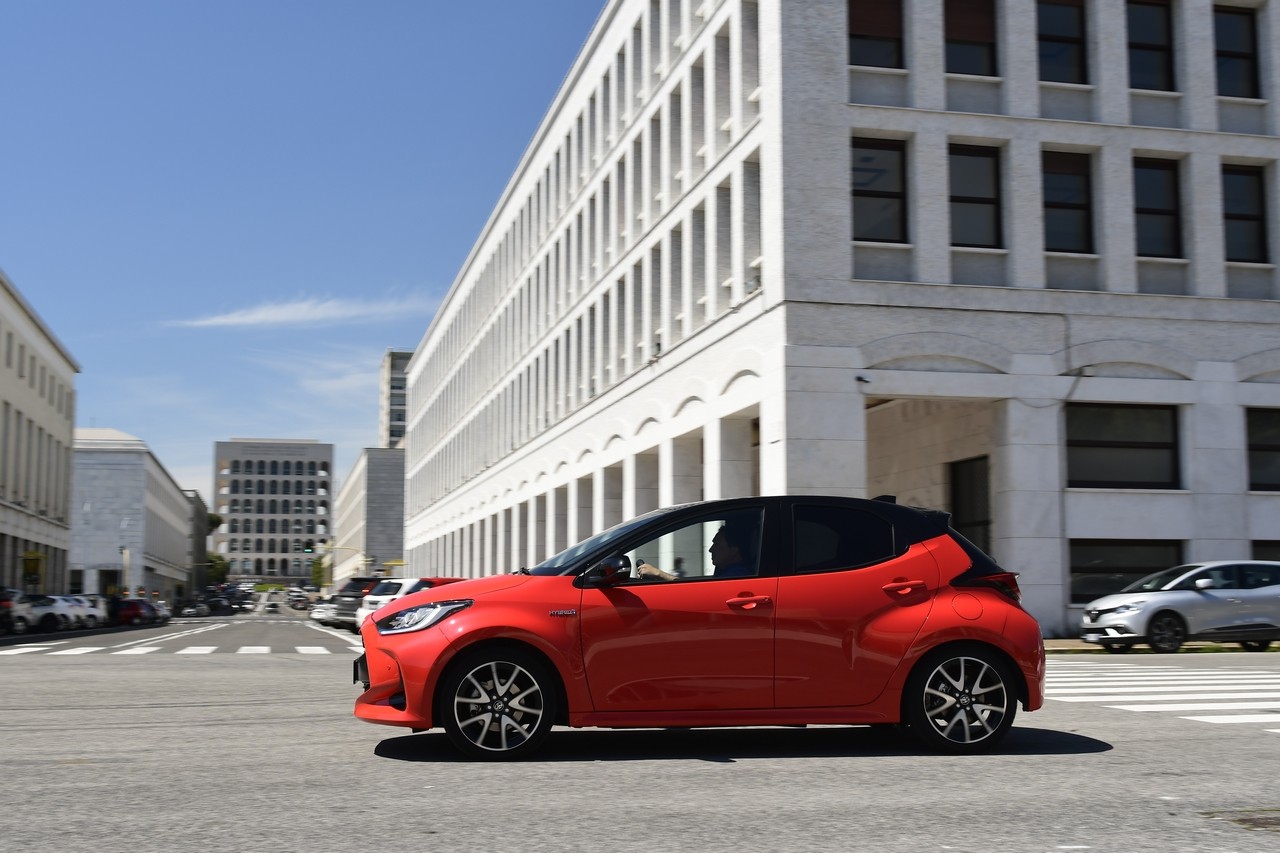 Toyota Yaris Hybrid: la prova su strada