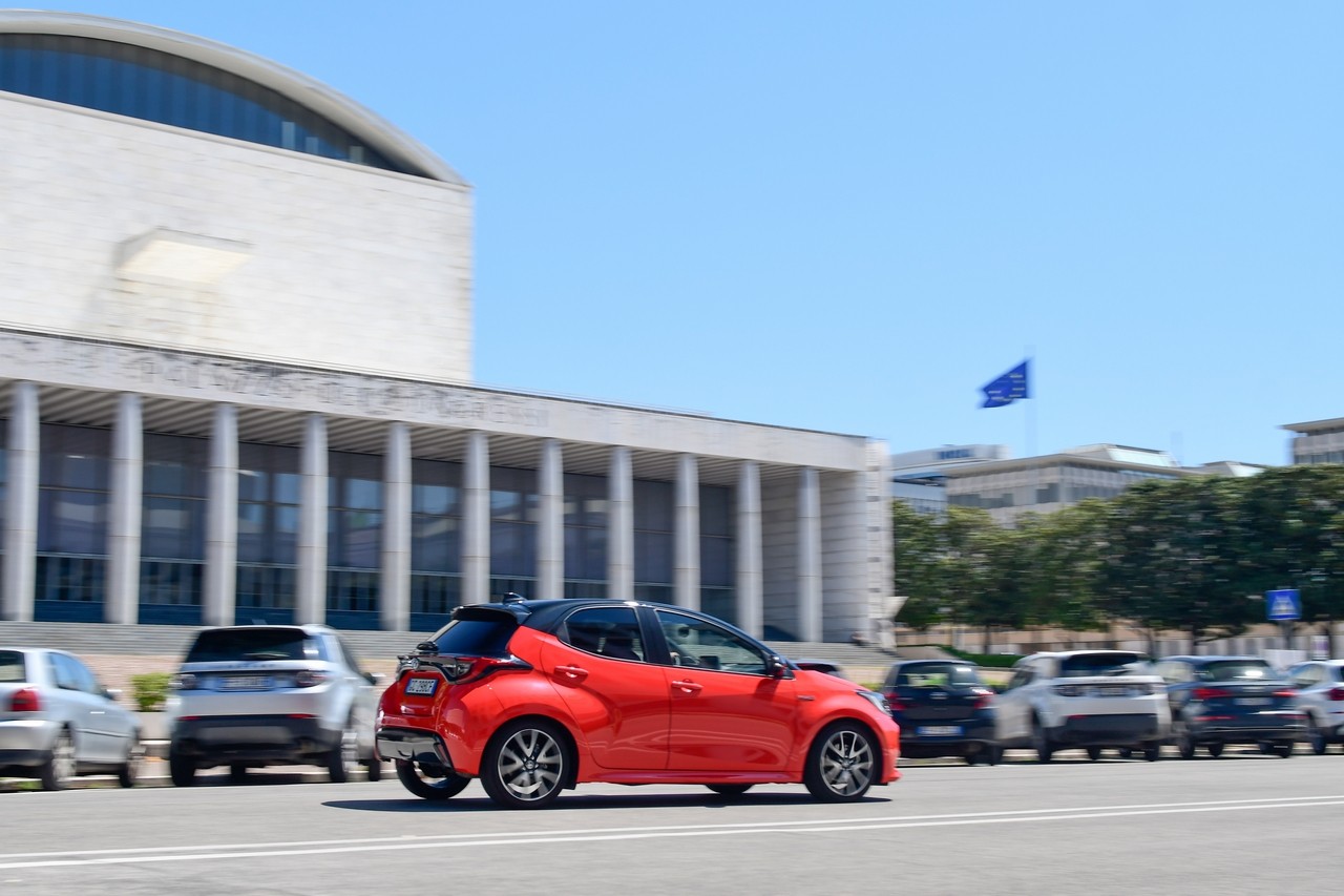 Toyota Yaris Hybrid: la prova su strada