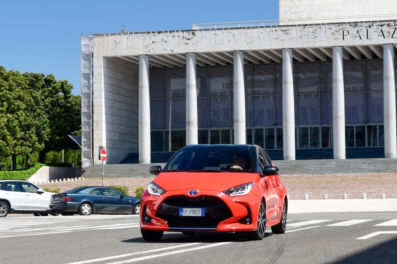 Toyota Yaris Hybrid: la prova su strada