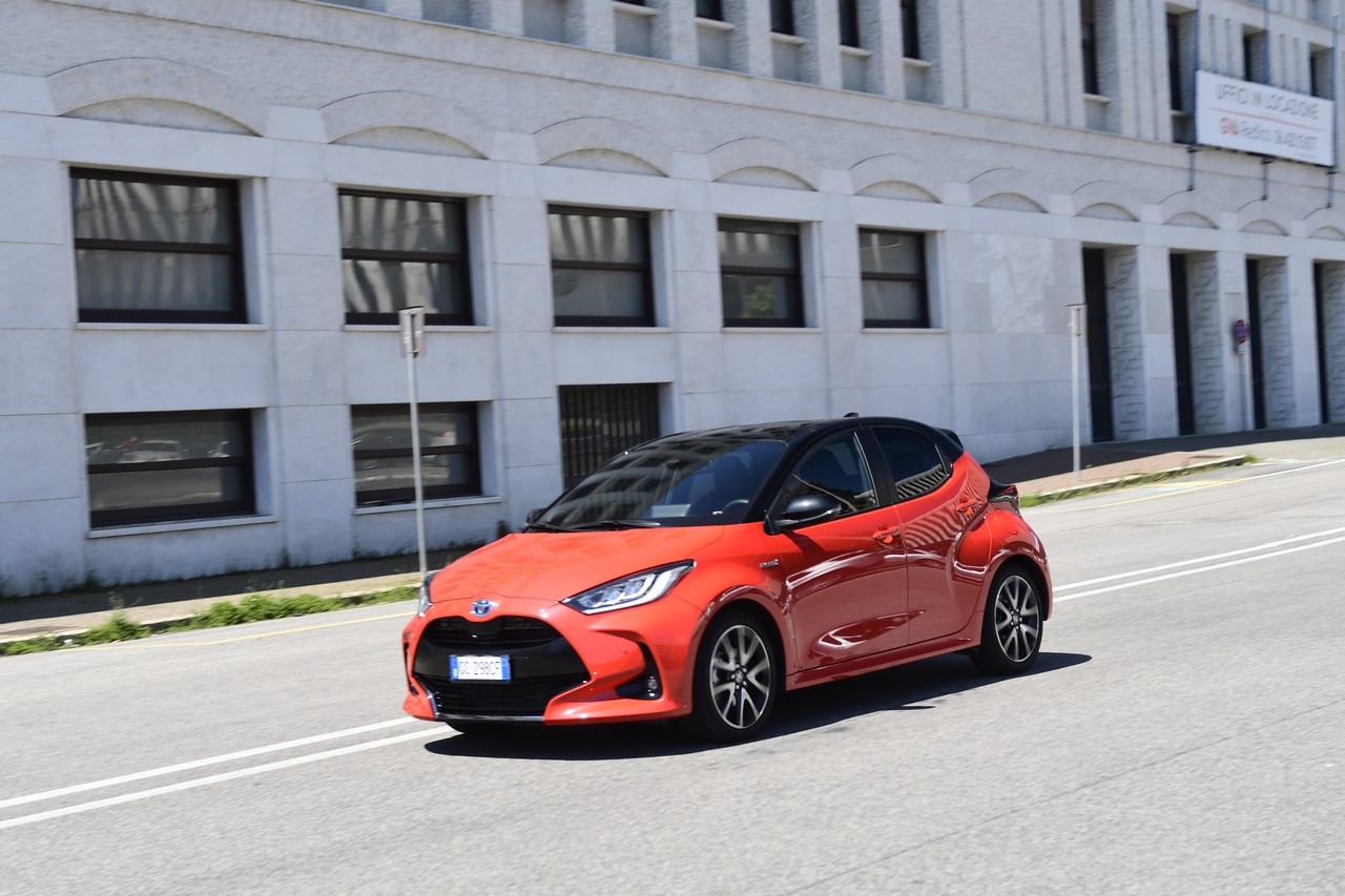 Toyota Yaris Hybrid: la prova su strada