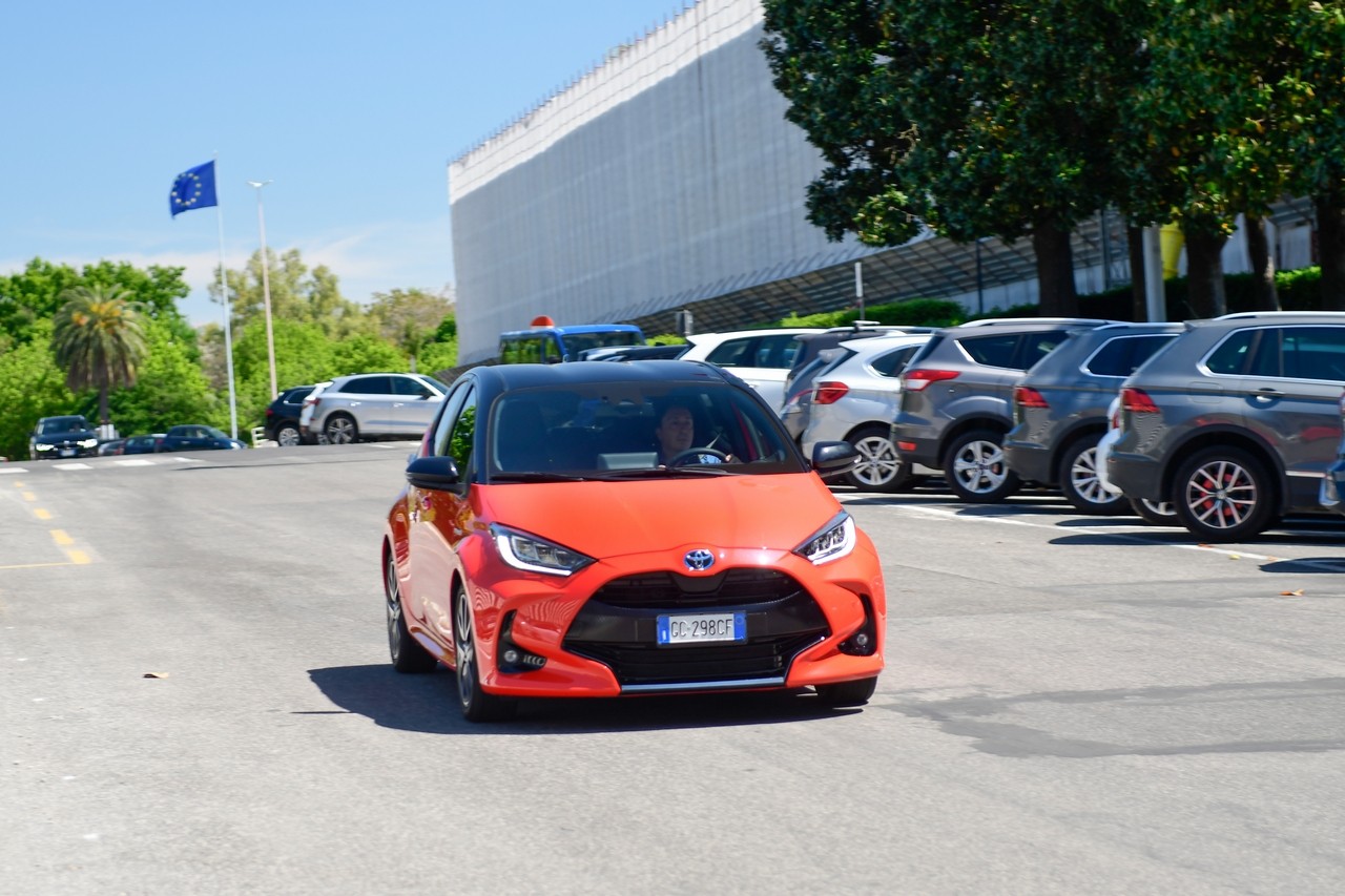 Toyota Yaris Hybrid: la prova su strada