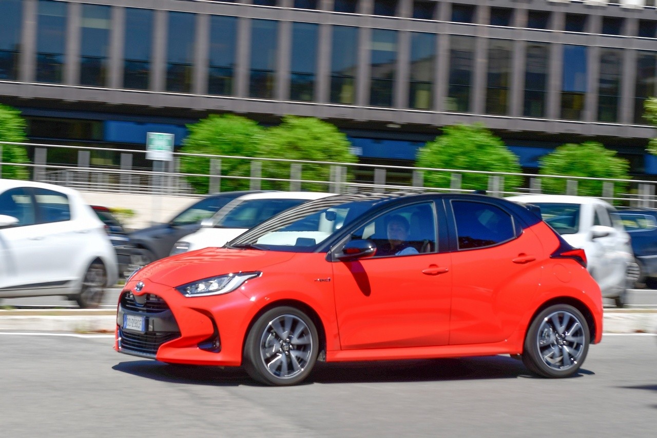 Toyota Yaris Hybrid: la prova su strada