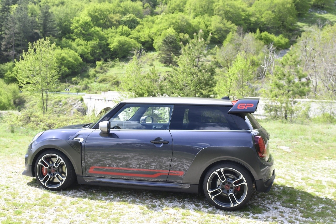 Mini John Cooper Works GP: la prova su strada