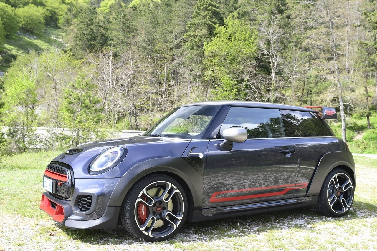 Mini John Cooper Works GP: la prova su strada