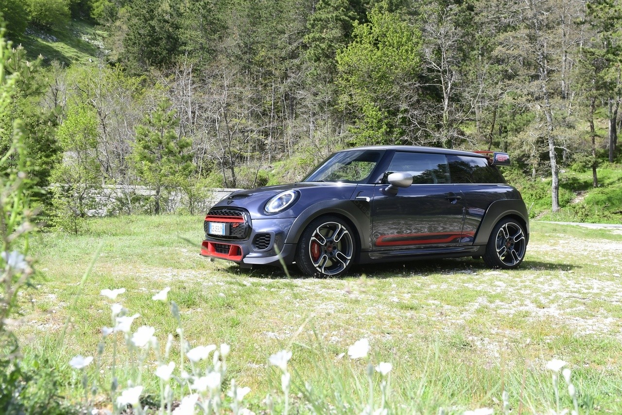 Mini John Cooper Works GP: la prova su strada