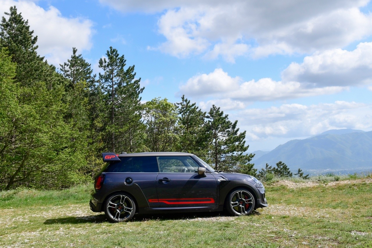 Mini John Cooper Works GP: la prova su strada