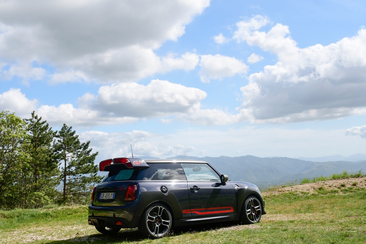 Mini John Cooper Works GP: la prova su strada