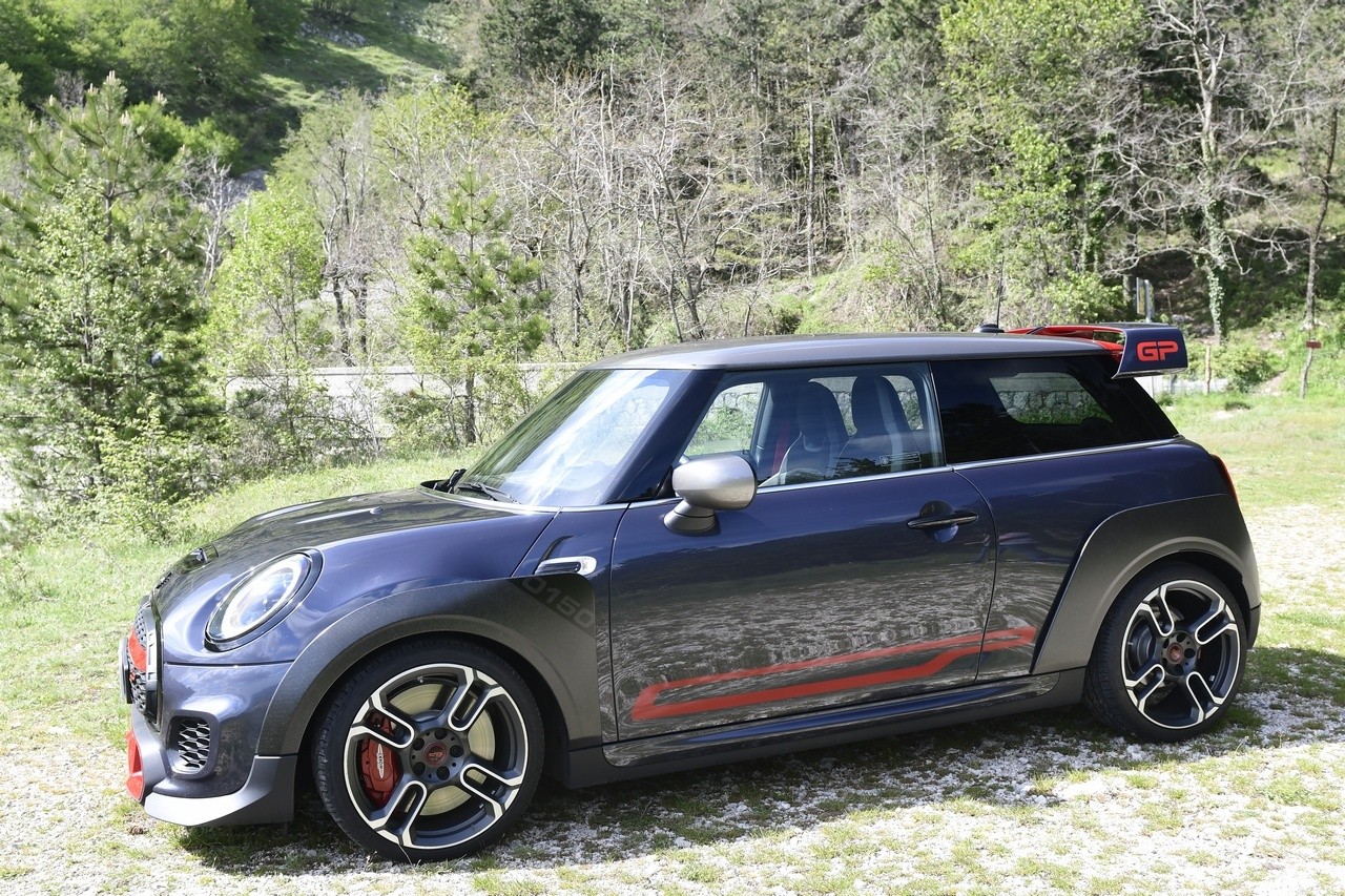 Mini John Cooper Works GP: la prova su strada