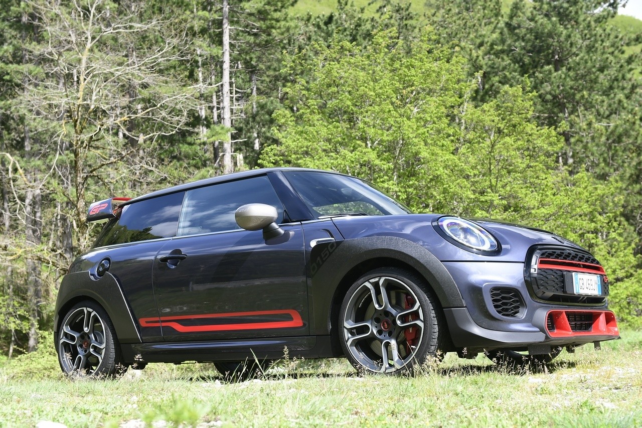 Mini John Cooper Works GP: la prova su strada