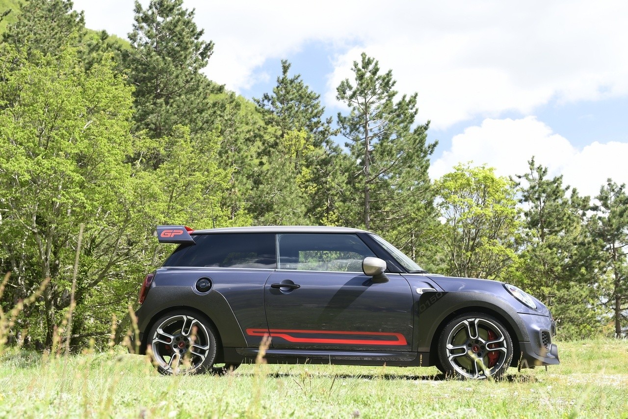 Mini John Cooper Works GP: la prova su strada