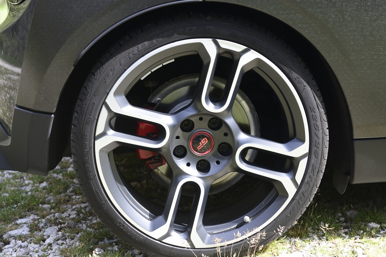 Mini John Cooper Works GP: la prova su strada